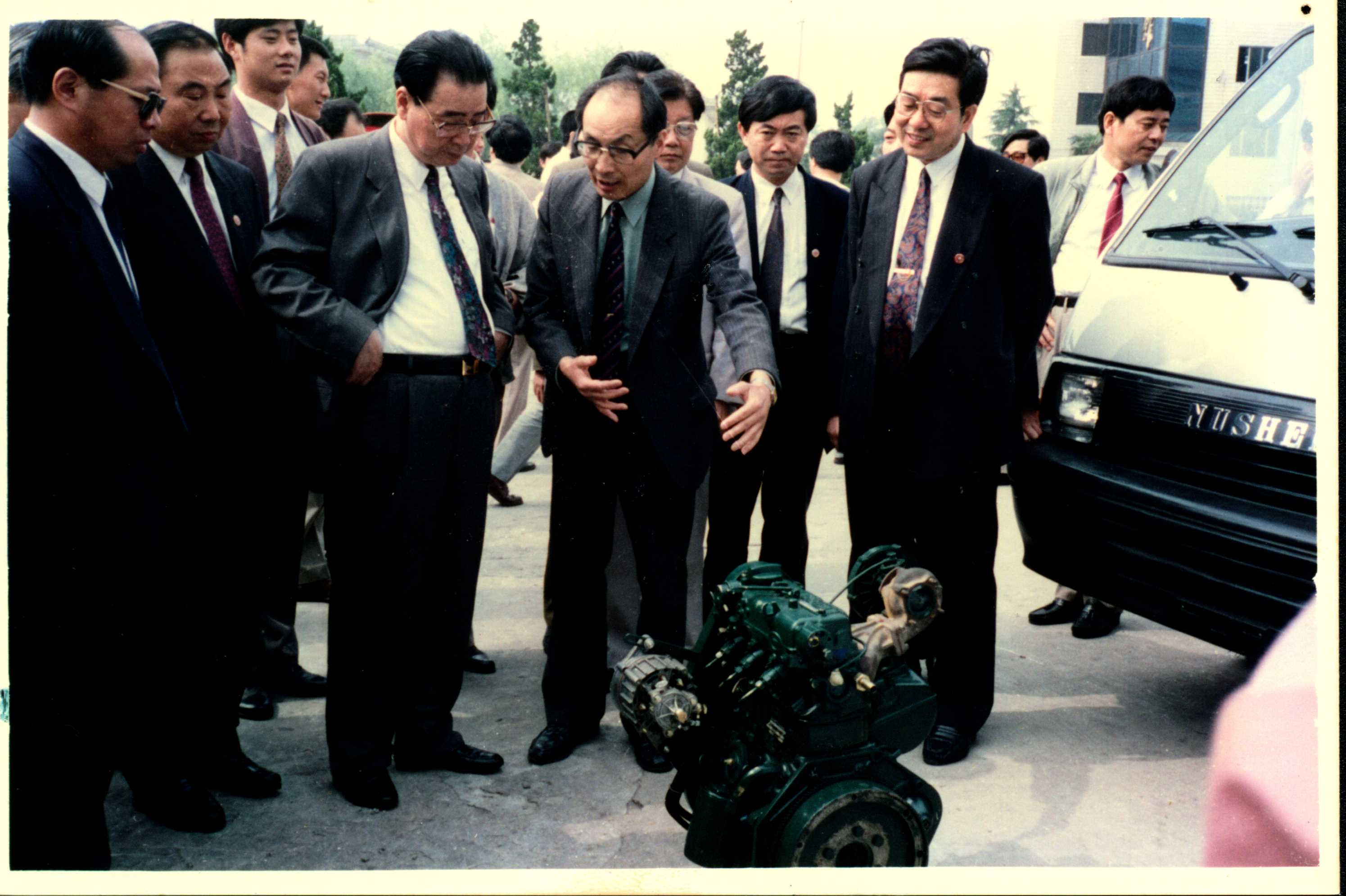 李鵬總理1994年來訪我校.jpg18